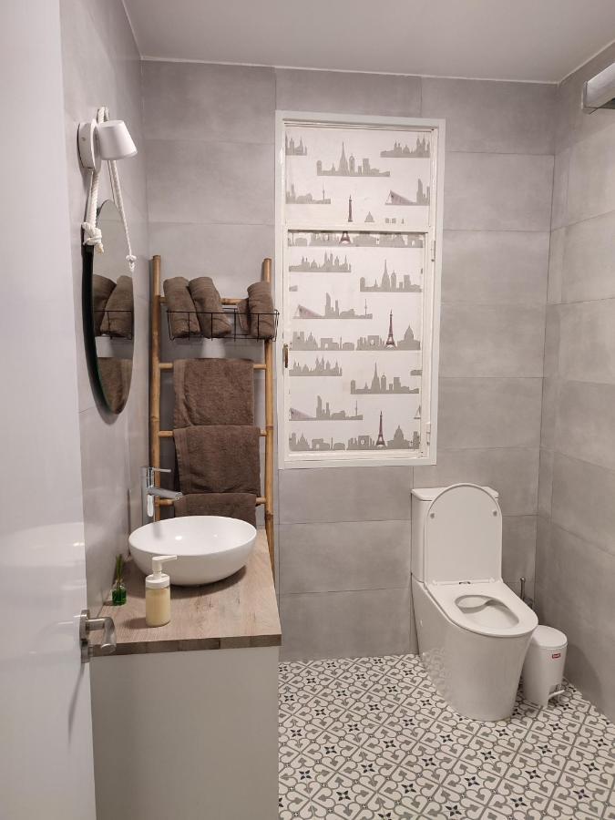 Recien Reformado En El Centro De Vilagarcia De Arousa. Apartment *